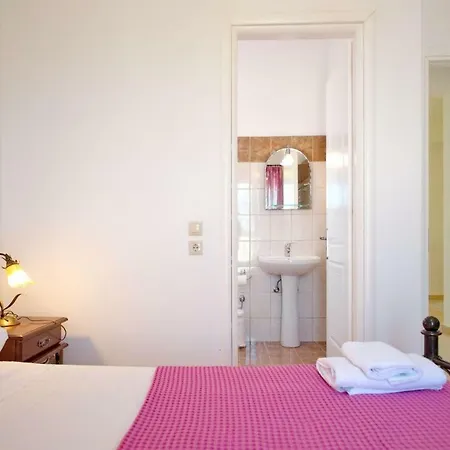 Kleismata Sleeps 6 Villa